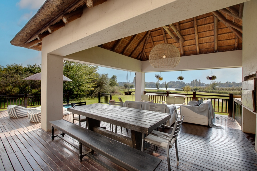 5 Bedroom Property for Sale in Cloudy Creek Free State